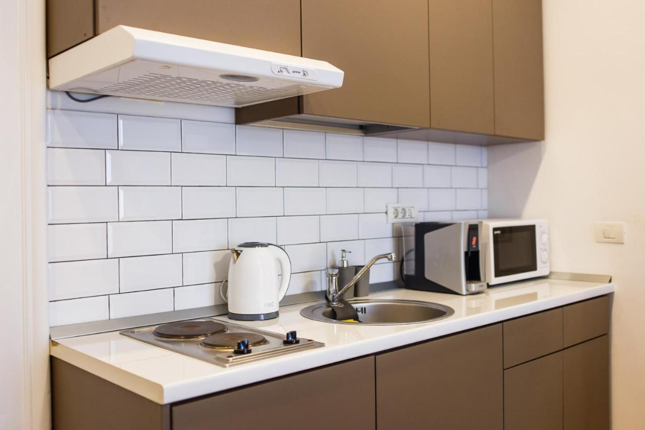 Eat It Cozy Downtown Apartments Oradea Bagian luar foto
